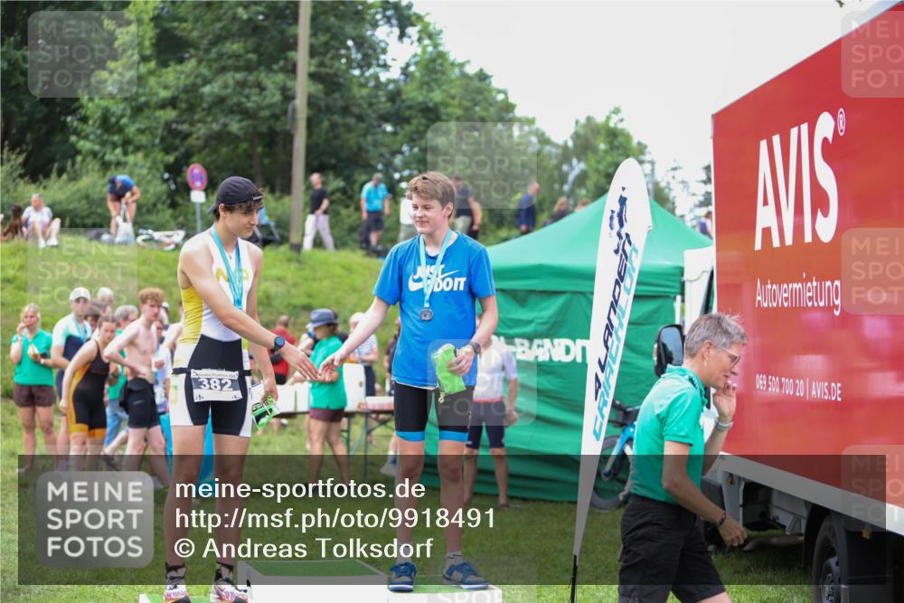 21.06.2026 - 29. Vierlanden-Triathlon Andreas Tolksdorf http://msf.ph/oto/9918491 21.06.2026 11:58:32 Ziel 595 meine-sportfotos.de