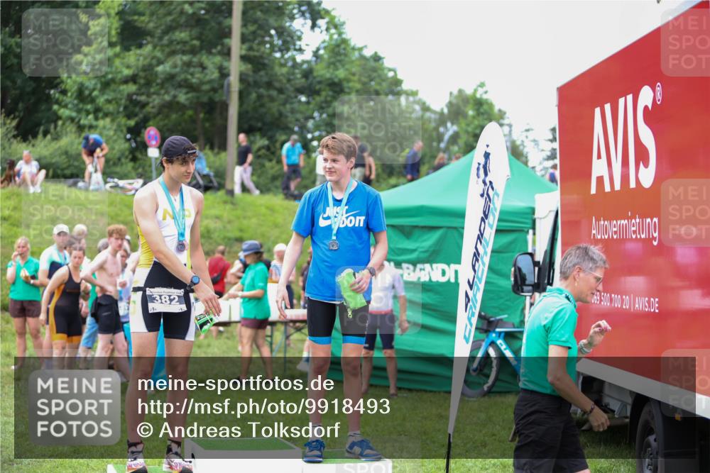 21.06.2026 - 29. Vierlanden-Triathlon Andreas Tolksdorf http://msf.ph/oto/9918493 21.06.2026 11:58:32 Ziel 595 meine-sportfotos.de