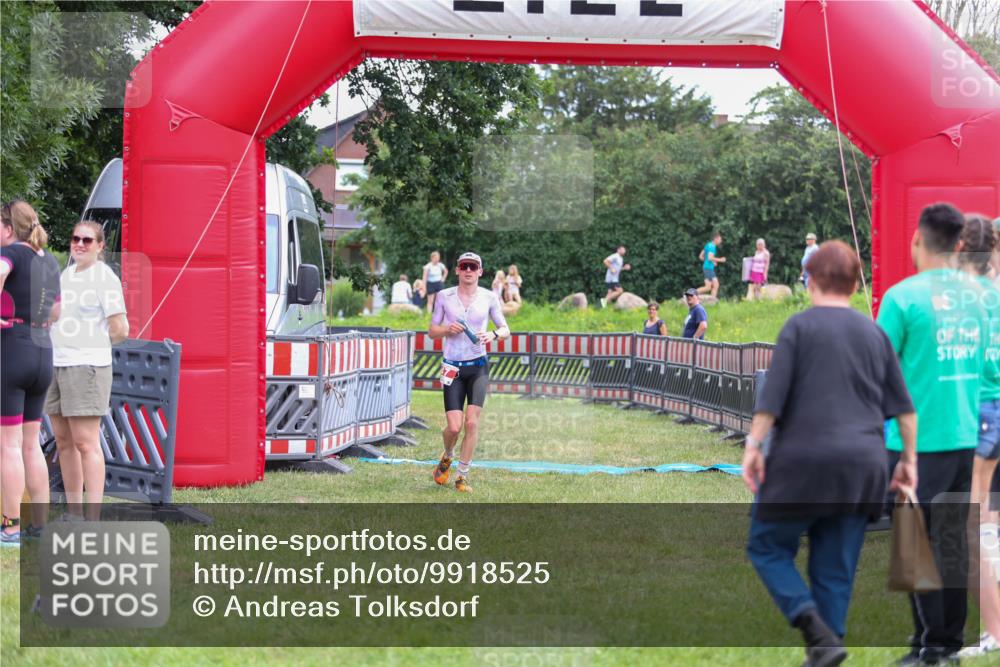 21.06.2026 - 29. Vierlanden-Triathlon Andreas Tolksdorf http://msf.ph/oto/9918525 21.06.2026 12:10:42 Ziel 47 meine-sportfotos.de