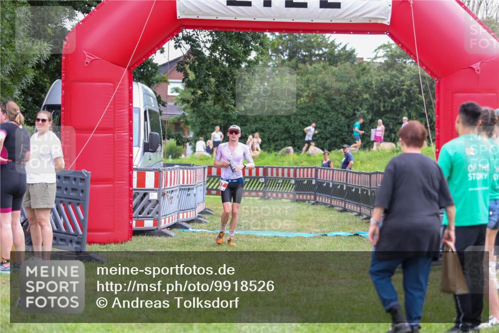 21.06.2026 - 29. Vierlanden-Triathlon Andreas Tolksdorf http://msf.ph/oto/9918526 21.06.2026 12:10:42 Ziel 47 meine-sportfotos.de