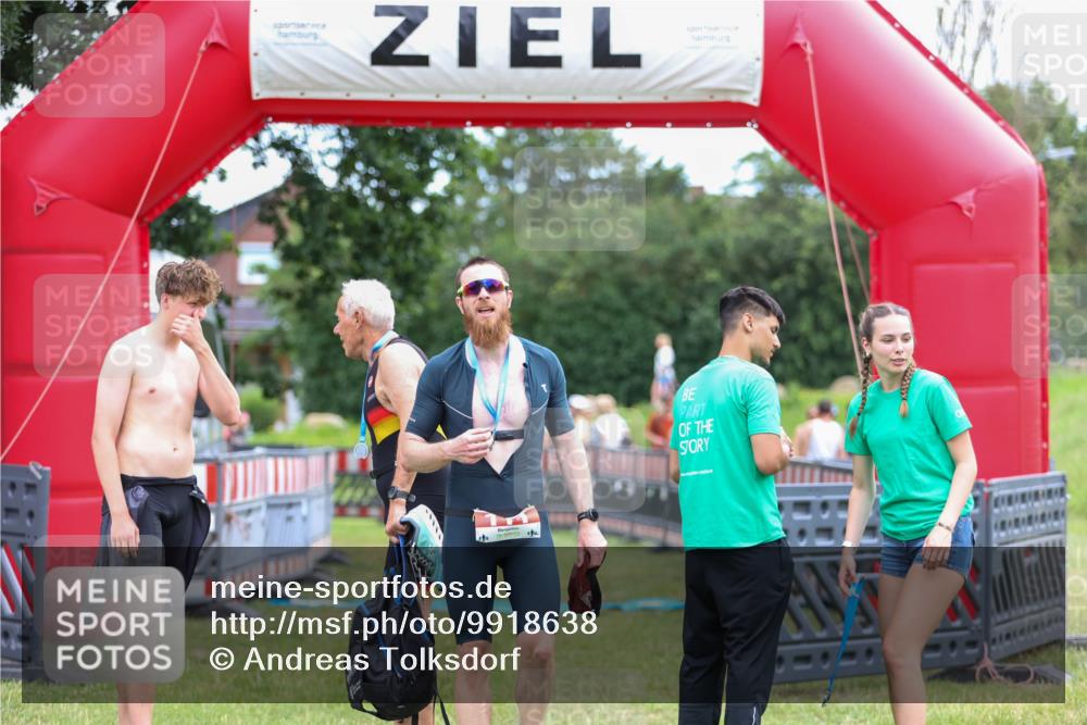21.06.2026 - 29. Vierlanden-Triathlon Andreas Tolksdorf http://msf.ph/oto/9918638 21.06.2026 12:16:41 Ziel  meine-sportfotos.de