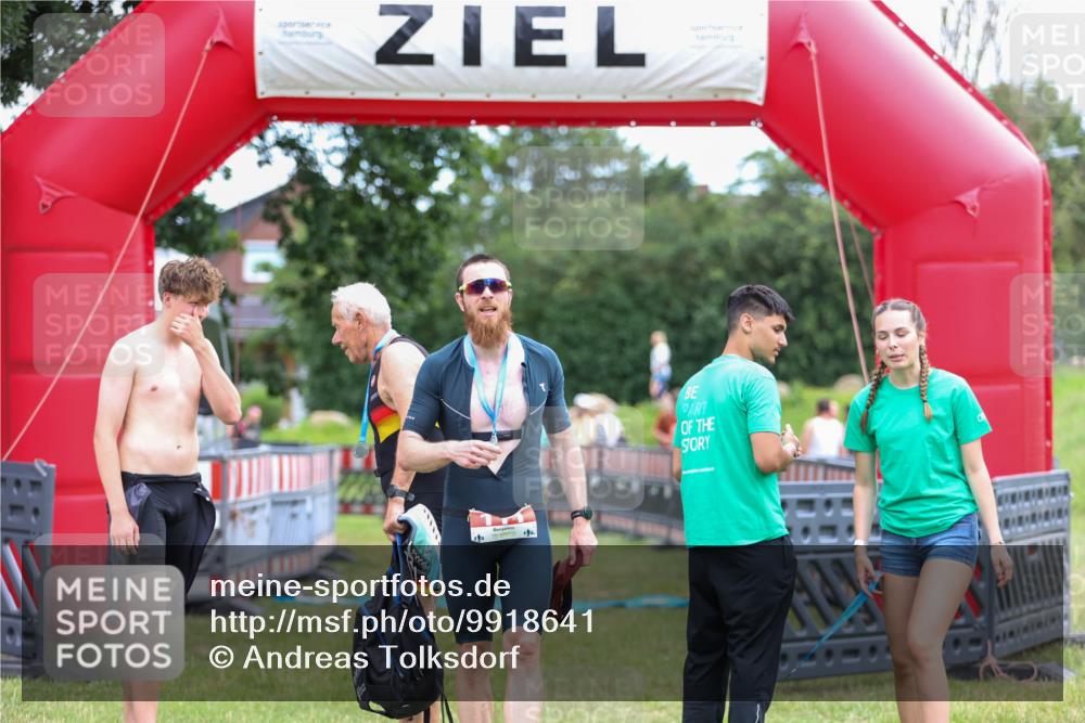 21.06.2026 - 29. Vierlanden-Triathlon Andreas Tolksdorf http://msf.ph/oto/9918641 21.06.2026 12:16:41 Ziel  meine-sportfotos.de