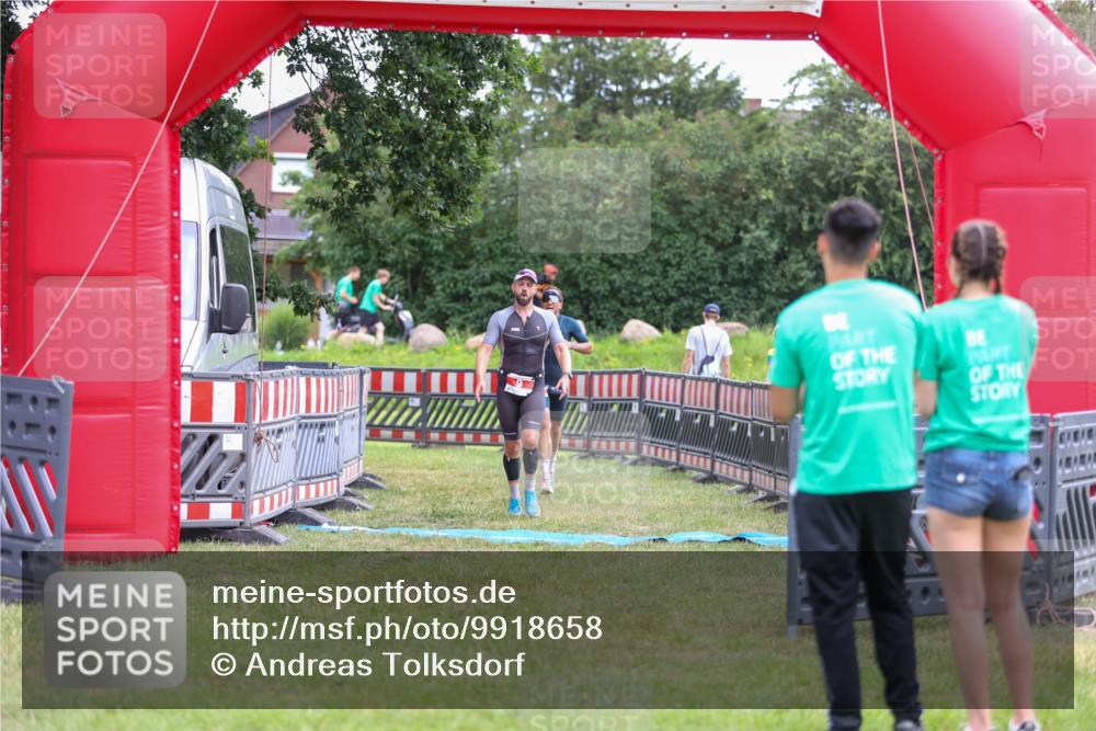 21.06.2026 - 29. Vierlanden-Triathlon Andreas Tolksdorf http://msf.ph/oto/9918658 21.06.2026 12:19:33 Ziel 9, 132 meine-sportfotos.de