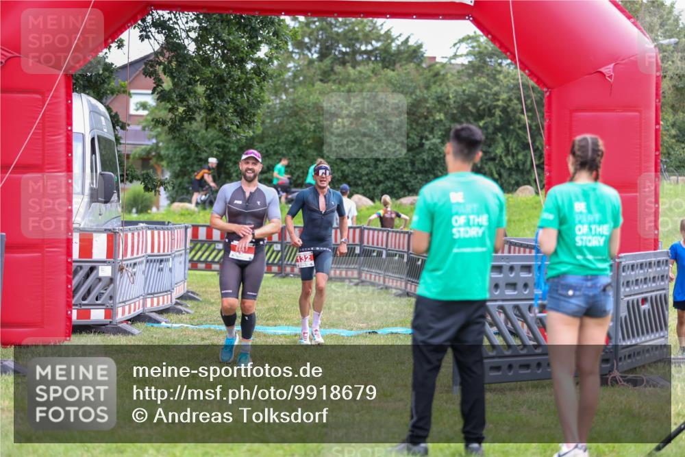 21.06.2026 - 29. Vierlanden-Triathlon Andreas Tolksdorf http://msf.ph/oto/9918679 21.06.2026 12:19:35 Ziel 9, 132 meine-sportfotos.de