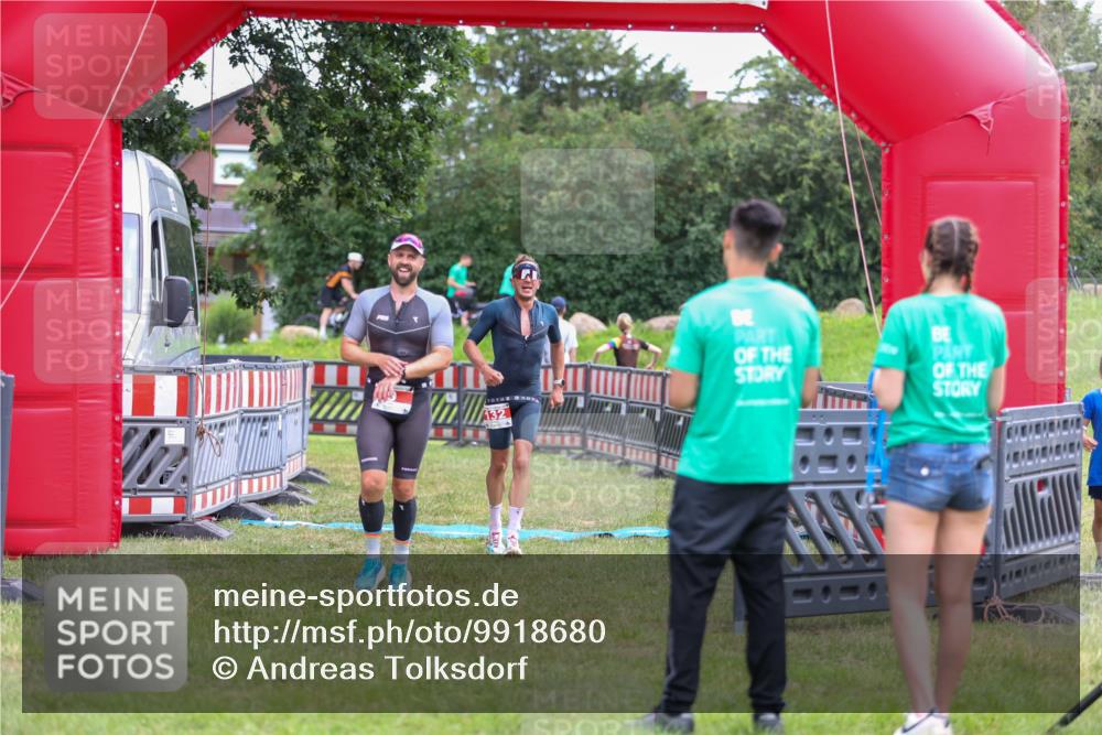21.06.2026 - 29. Vierlanden-Triathlon Andreas Tolksdorf http://msf.ph/oto/9918680 21.06.2026 12:19:35 Ziel 9, 132 meine-sportfotos.de