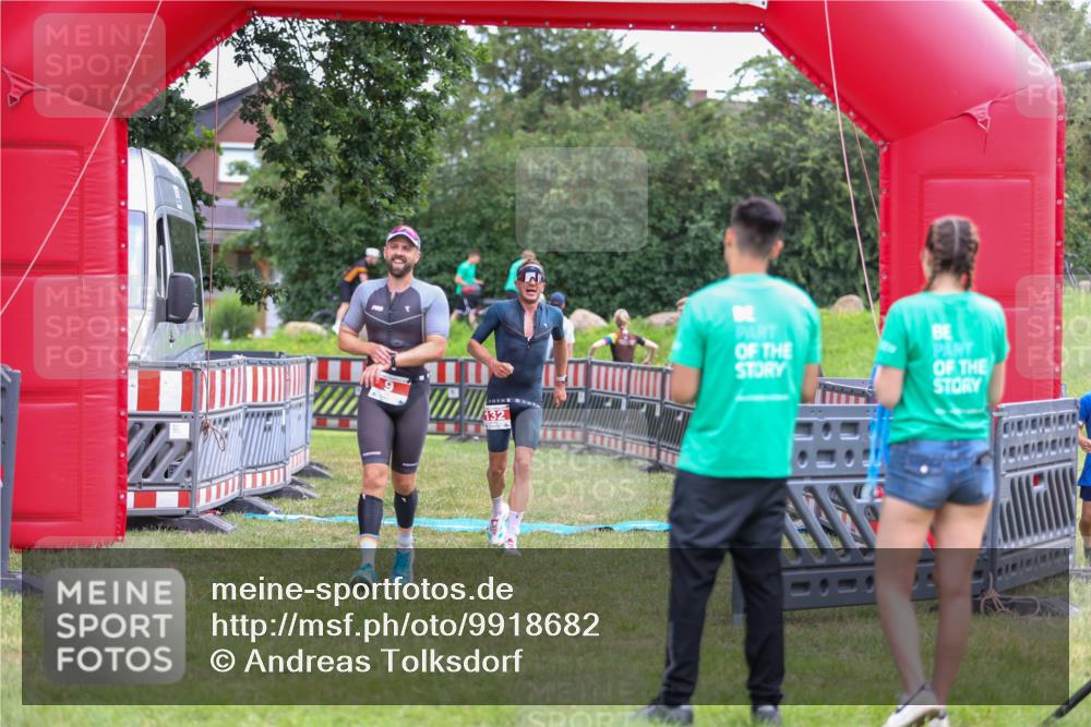 21.06.2026 - 29. Vierlanden-Triathlon Andreas Tolksdorf http://msf.ph/oto/9918682 21.06.2026 12:19:36 Ziel 9, 132 meine-sportfotos.de
