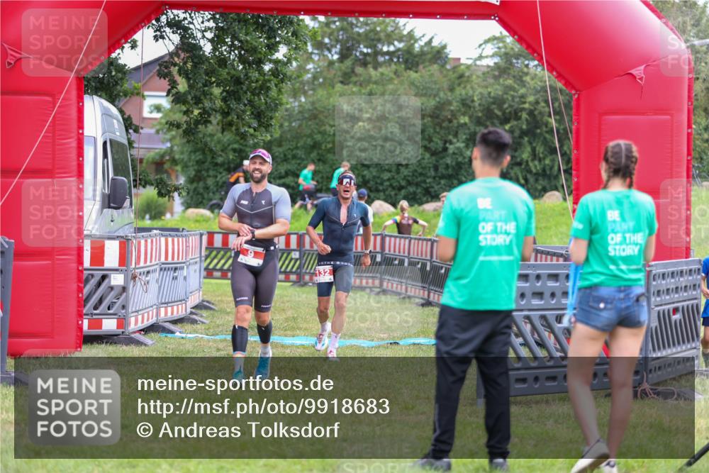 21.06.2026 - 29. Vierlanden-Triathlon Andreas Tolksdorf http://msf.ph/oto/9918683 21.06.2026 12:19:36 Ziel 9, 132 meine-sportfotos.de