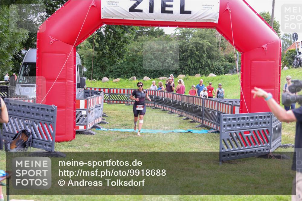 21.06.2026 - 29. Vierlanden-Triathlon Andreas Tolksdorf http://msf.ph/oto/9918688 21.06.2026 12:22:28 Ziel 294 meine-sportfotos.de