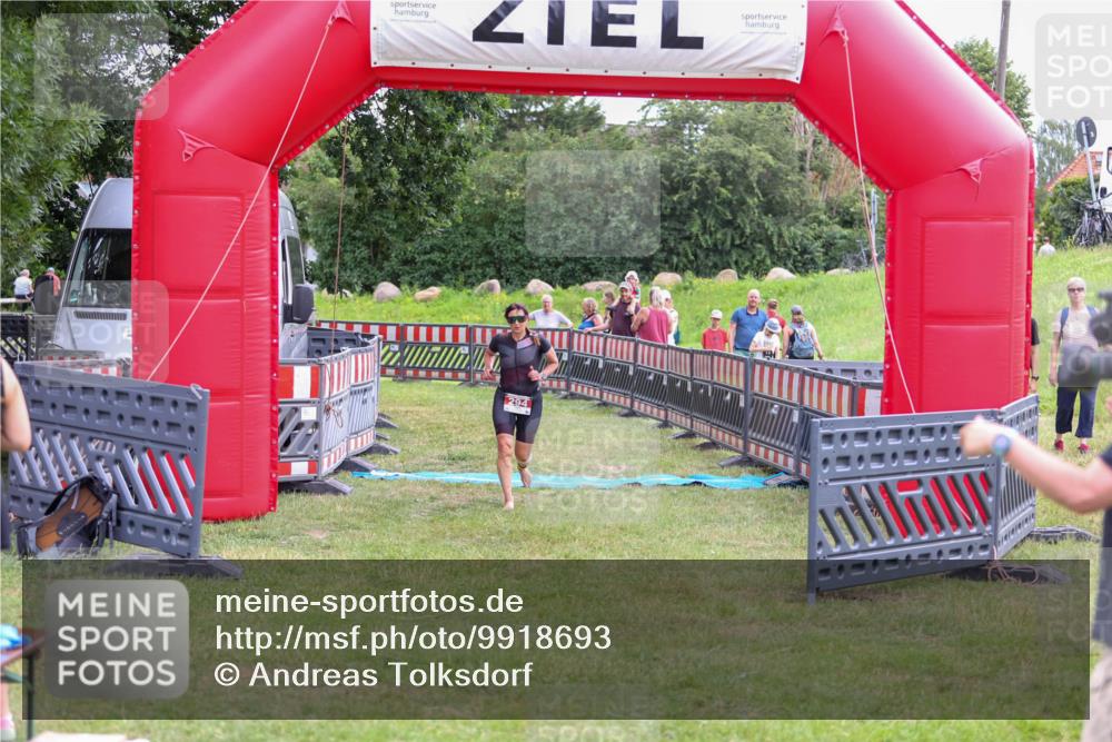 21.06.2026 - 29. Vierlanden-Triathlon Andreas Tolksdorf http://msf.ph/oto/9918693 21.06.2026 12:22:28 Ziel 294 meine-sportfotos.de
