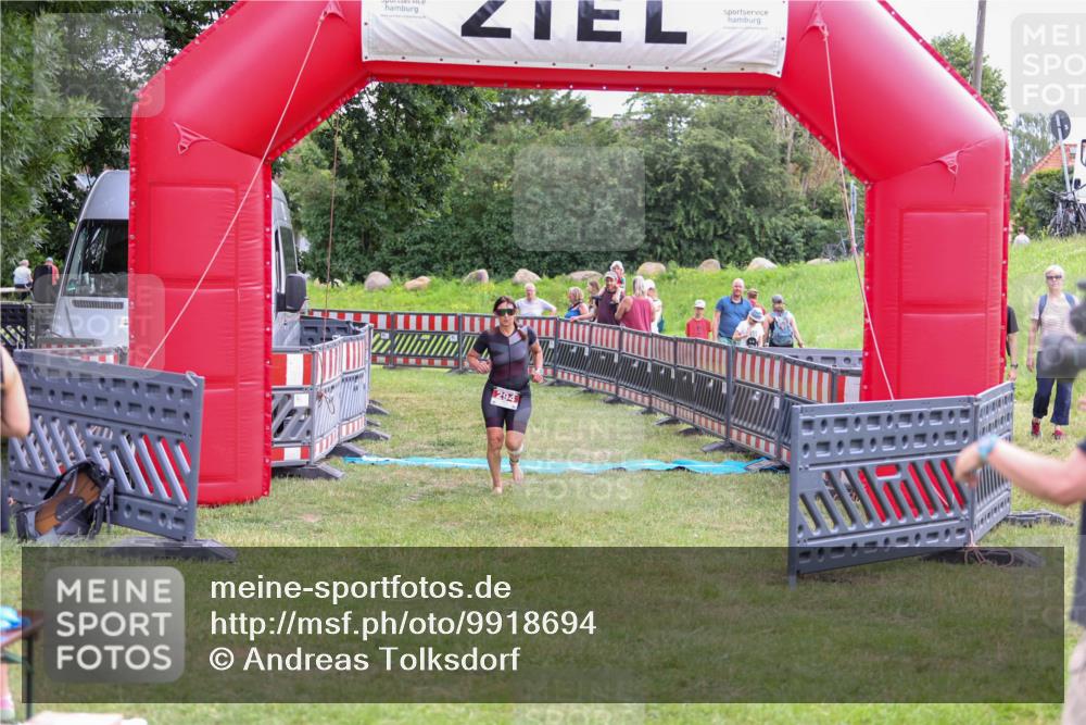 21.06.2026 - 29. Vierlanden-Triathlon Andreas Tolksdorf http://msf.ph/oto/9918694 21.06.2026 12:22:28 Ziel 294 meine-sportfotos.de