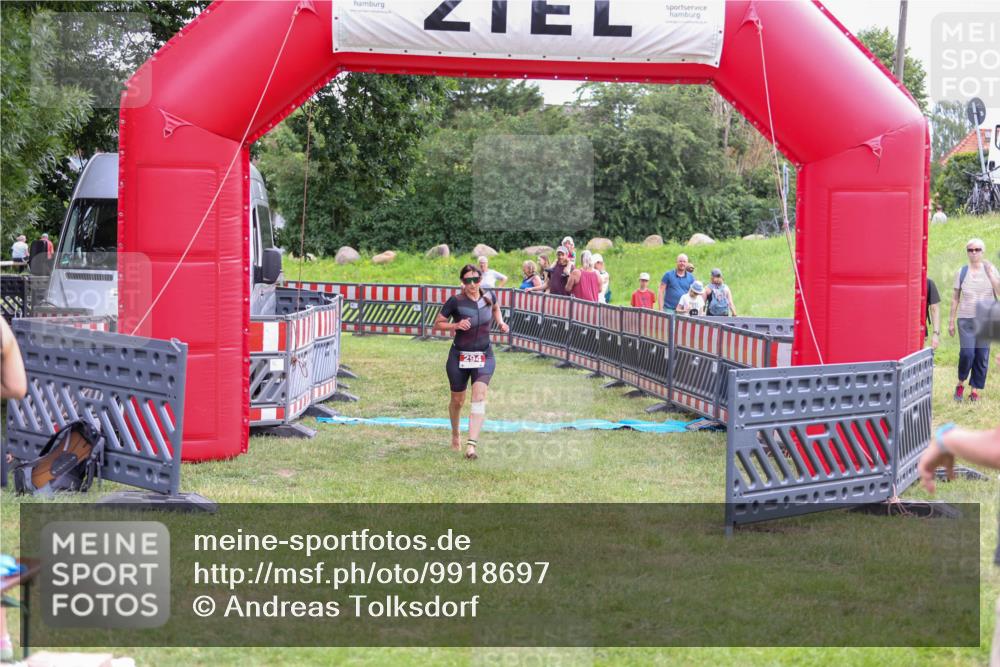 21.06.2026 - 29. Vierlanden-Triathlon Andreas Tolksdorf http://msf.ph/oto/9918697 21.06.2026 12:22:28 Ziel 294 meine-sportfotos.de