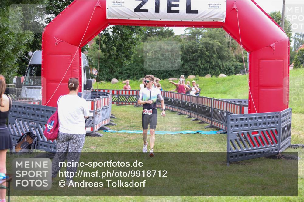 21.06.2026 - 29. Vierlanden-Triathlon Andreas Tolksdorf http://msf.ph/oto/9918712 21.06.2026 12:23:01 Ziel 193 meine-sportfotos.de