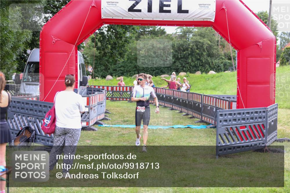 21.06.2026 - 29. Vierlanden-Triathlon Andreas Tolksdorf http://msf.ph/oto/9918713 21.06.2026 12:23:01 Ziel 193 meine-sportfotos.de