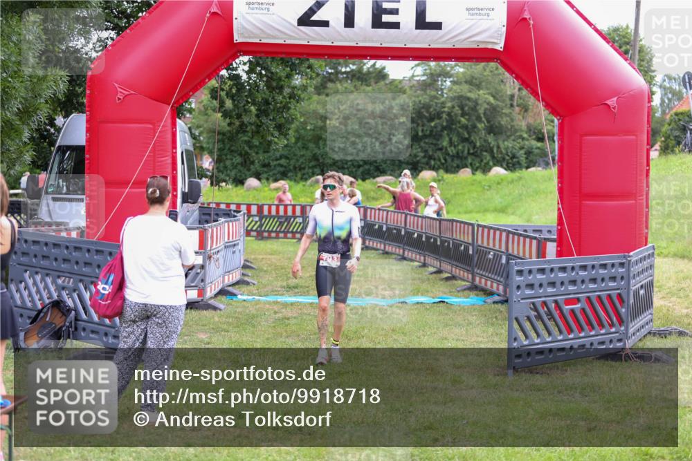 21.06.2026 - 29. Vierlanden-Triathlon Andreas Tolksdorf http://msf.ph/oto/9918718 21.06.2026 12:23:01 Ziel 193 meine-sportfotos.de