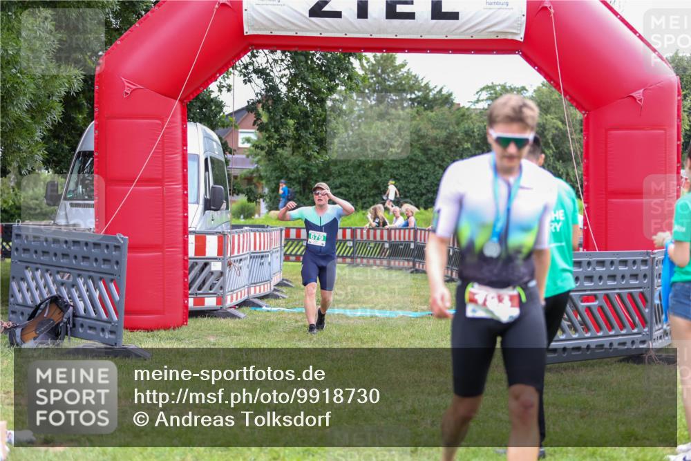 21.06.2026 - 29. Vierlanden-Triathlon Andreas Tolksdorf http://msf.ph/oto/9918730 21.06.2026 12:23:26 Ziel  meine-sportfotos.de