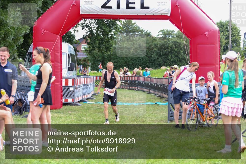 21.06.2026 - 29. Vierlanden-Triathlon Andreas Tolksdorf http://msf.ph/oto/9918929 21.06.2026 12:33:18 Ziel 127, 169 meine-sportfotos.de