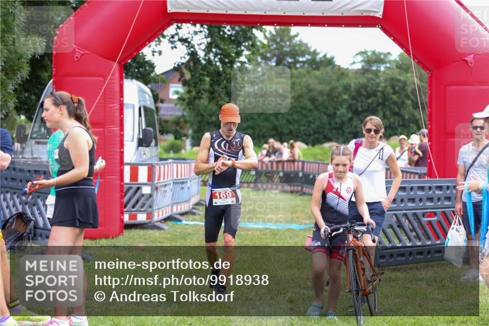 21.06.2026 - 29. Vierlanden-Triathlon Andreas Tolksdorf http://msf.ph/oto/9918938 21.06.2026 12:33:25 Ziel 169 meine-sportfotos.de