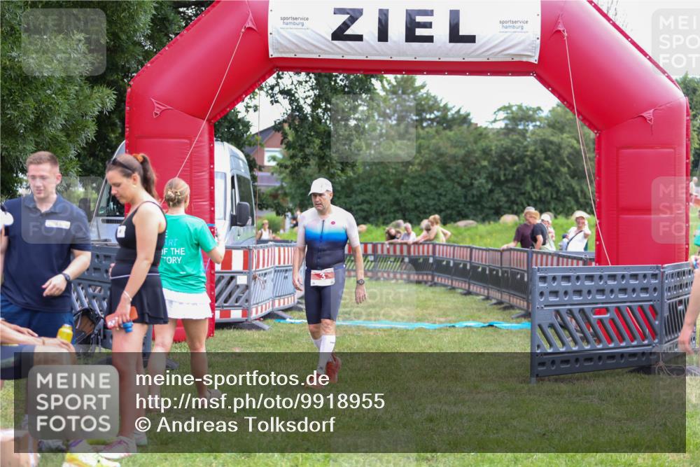 21.06.2026 - 29. Vierlanden-Triathlon Andreas Tolksdorf http://msf.ph/oto/9918955 21.06.2026 12:34:10 Ziel 3, 823 meine-sportfotos.de
