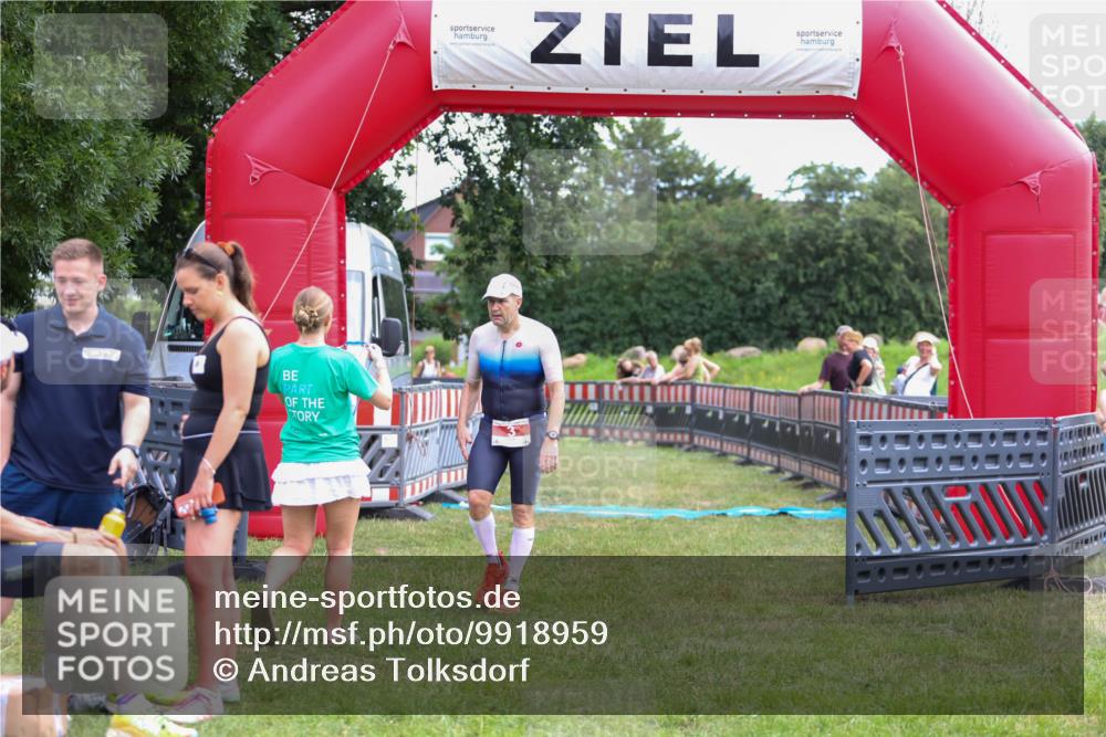 21.06.2026 - 29. Vierlanden-Triathlon Andreas Tolksdorf http://msf.ph/oto/9918959 21.06.2026 12:34:10 Ziel 3, 823 meine-sportfotos.de