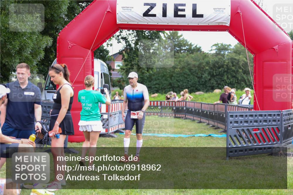 21.06.2026 - 29. Vierlanden-Triathlon Andreas Tolksdorf http://msf.ph/oto/9918962 21.06.2026 12:34:10 Ziel 3, 823 meine-sportfotos.de