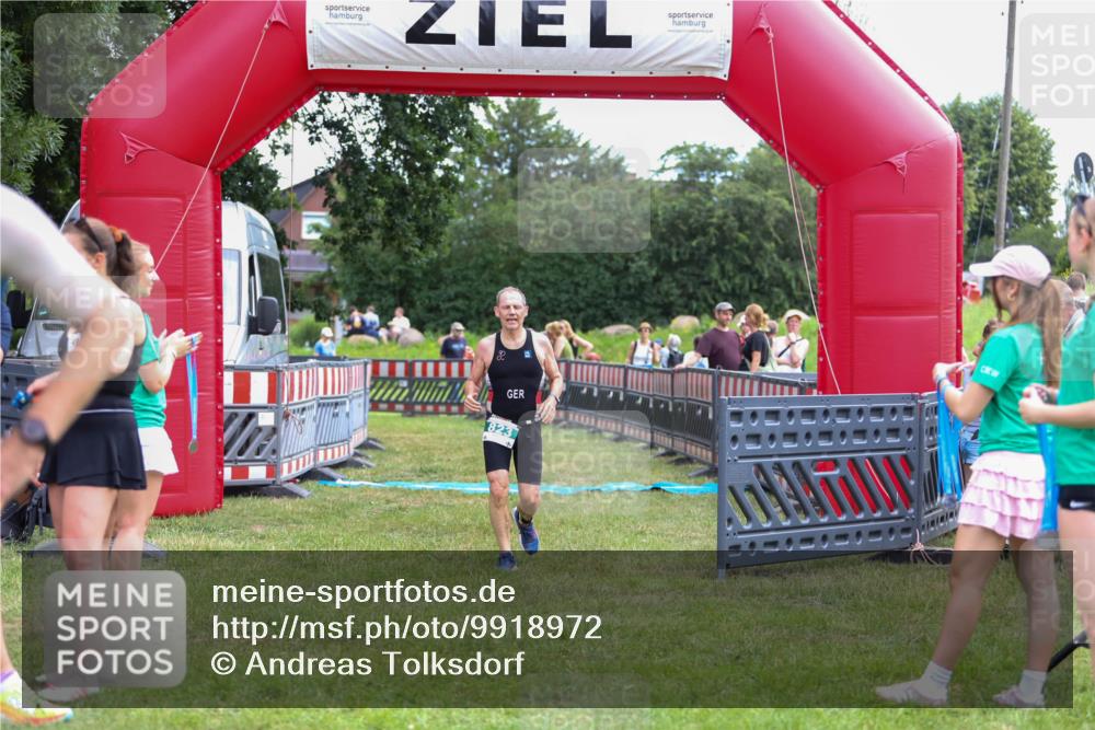 21.06.2026 - 29. Vierlanden-Triathlon Andreas Tolksdorf http://msf.ph/oto/9918972 21.06.2026 12:34:22 Ziel 823 meine-sportfotos.de