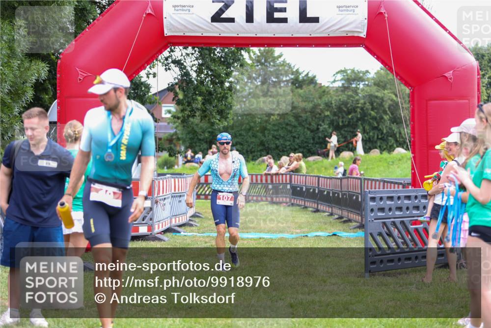 21.06.2026 - 29. Vierlanden-Triathlon Andreas Tolksdorf http://msf.ph/oto/9918976 21.06.2026 12:36:06 Ziel 107 meine-sportfotos.de