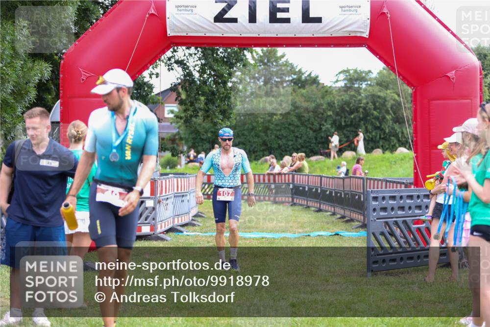 21.06.2026 - 29. Vierlanden-Triathlon Andreas Tolksdorf http://msf.ph/oto/9918978 21.06.2026 12:36:06 Ziel 107 meine-sportfotos.de