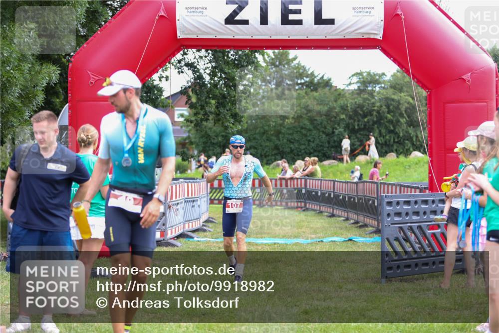 21.06.2026 - 29. Vierlanden-Triathlon Andreas Tolksdorf http://msf.ph/oto/9918982 21.06.2026 12:36:06 Ziel 107 meine-sportfotos.de
