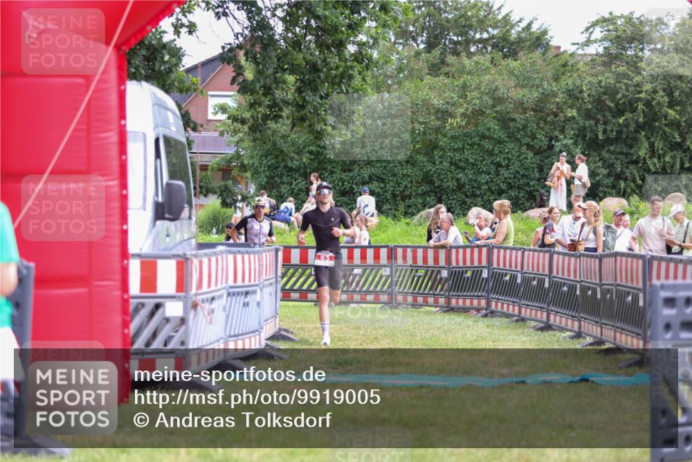 21.06.2026 - 29. Vierlanden-Triathlon Andreas Tolksdorf http://msf.ph/oto/9919005 21.06.2026 12:36:47 Ziel 63, 148 meine-sportfotos.de