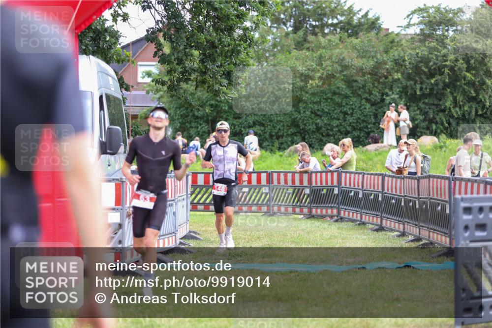 21.06.2026 - 29. Vierlanden-Triathlon Andreas Tolksdorf http://msf.ph/oto/9919014 21.06.2026 12:36:50 Ziel 63, 148 meine-sportfotos.de