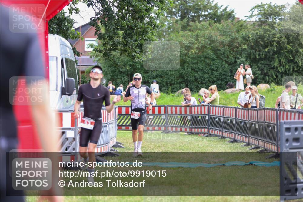 21.06.2026 - 29. Vierlanden-Triathlon Andreas Tolksdorf http://msf.ph/oto/9919015 21.06.2026 12:36:50 Ziel 63, 148 meine-sportfotos.de