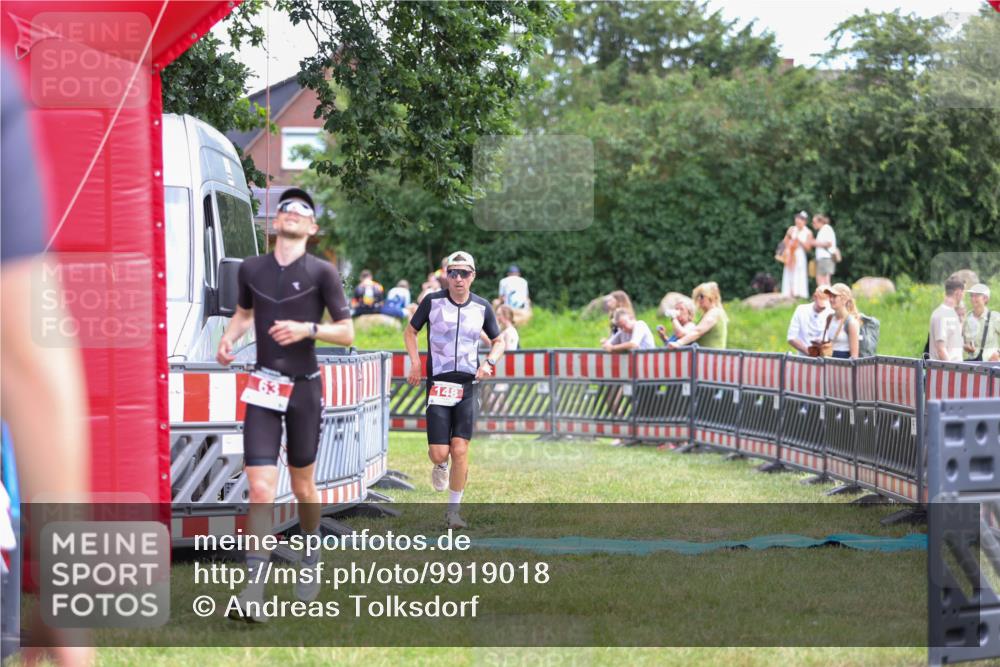 21.06.2026 - 29. Vierlanden-Triathlon Andreas Tolksdorf http://msf.ph/oto/9919018 21.06.2026 12:36:50 Ziel 63, 148 meine-sportfotos.de