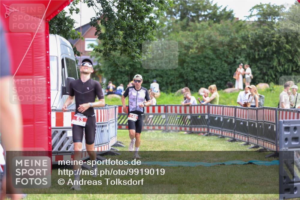 21.06.2026 - 29. Vierlanden-Triathlon Andreas Tolksdorf http://msf.ph/oto/9919019 21.06.2026 12:36:50 Ziel 63, 148 meine-sportfotos.de