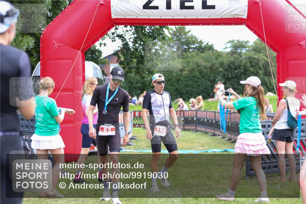 21.06.2026 - 29. Vierlanden-Triathlon Andreas Tolksdorf http://msf.ph/oto/9919030 21.06.2026 12:36:55 Ziel 148 meine-sportfotos.de