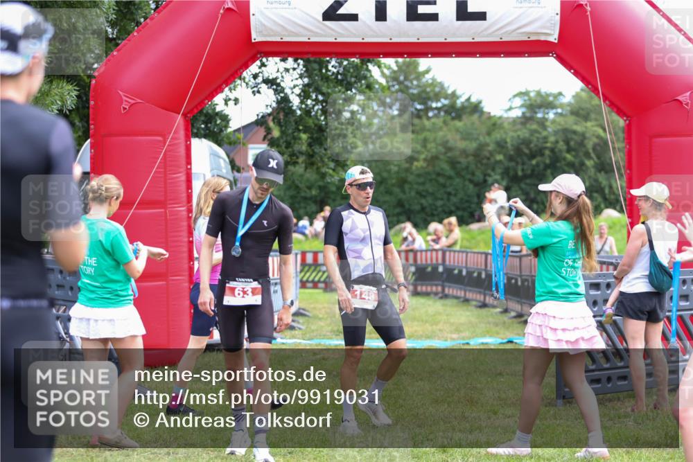 21.06.2026 - 29. Vierlanden-Triathlon Andreas Tolksdorf http://msf.ph/oto/9919031 21.06.2026 12:36:55 Ziel 148 meine-sportfotos.de