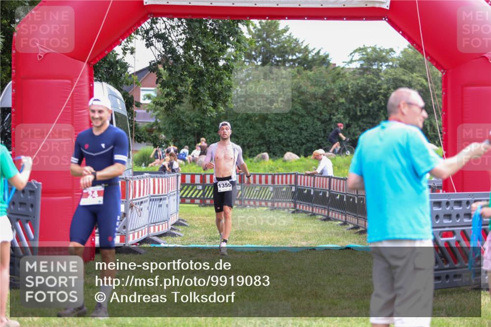 21.06.2026 - 29. Vierlanden-Triathlon Andreas Tolksdorf http://msf.ph/oto/9919083 21.06.2026 12:38:51 Ziel 24, 1355 meine-sportfotos.de