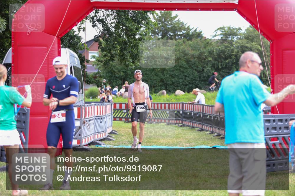 21.06.2026 - 29. Vierlanden-Triathlon Andreas Tolksdorf http://msf.ph/oto/9919087 21.06.2026 12:38:51 Ziel 24, 1355 meine-sportfotos.de