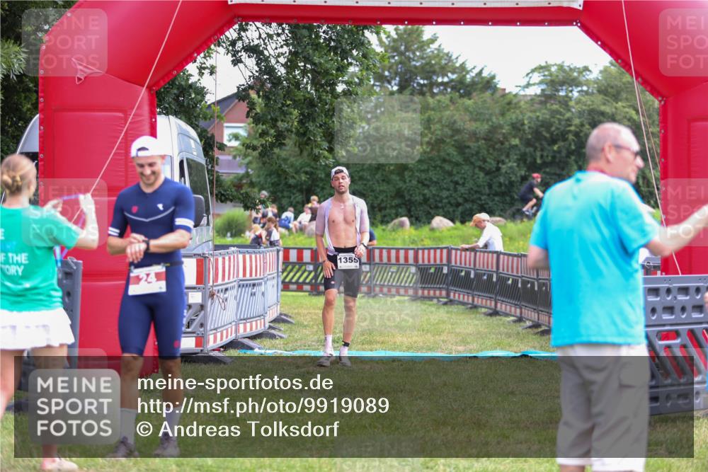 21.06.2026 - 29. Vierlanden-Triathlon Andreas Tolksdorf http://msf.ph/oto/9919089 21.06.2026 12:38:51 Ziel 24, 1355 meine-sportfotos.de