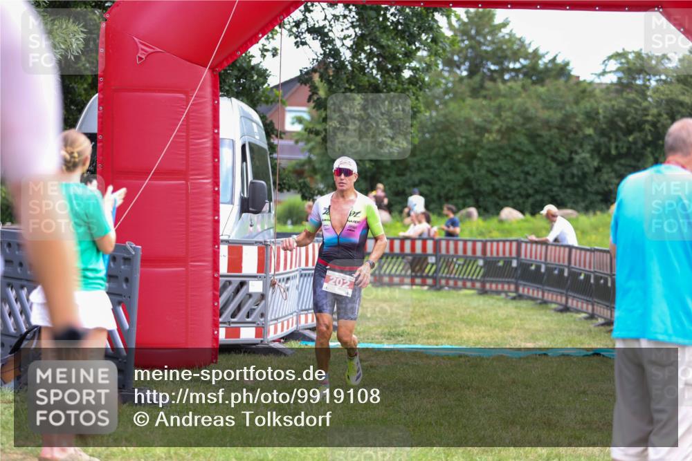 21.06.2026 - 29. Vierlanden-Triathlon Andreas Tolksdorf http://msf.ph/oto/9919108 21.06.2026 12:39:25 Ziel 16, 202 meine-sportfotos.de