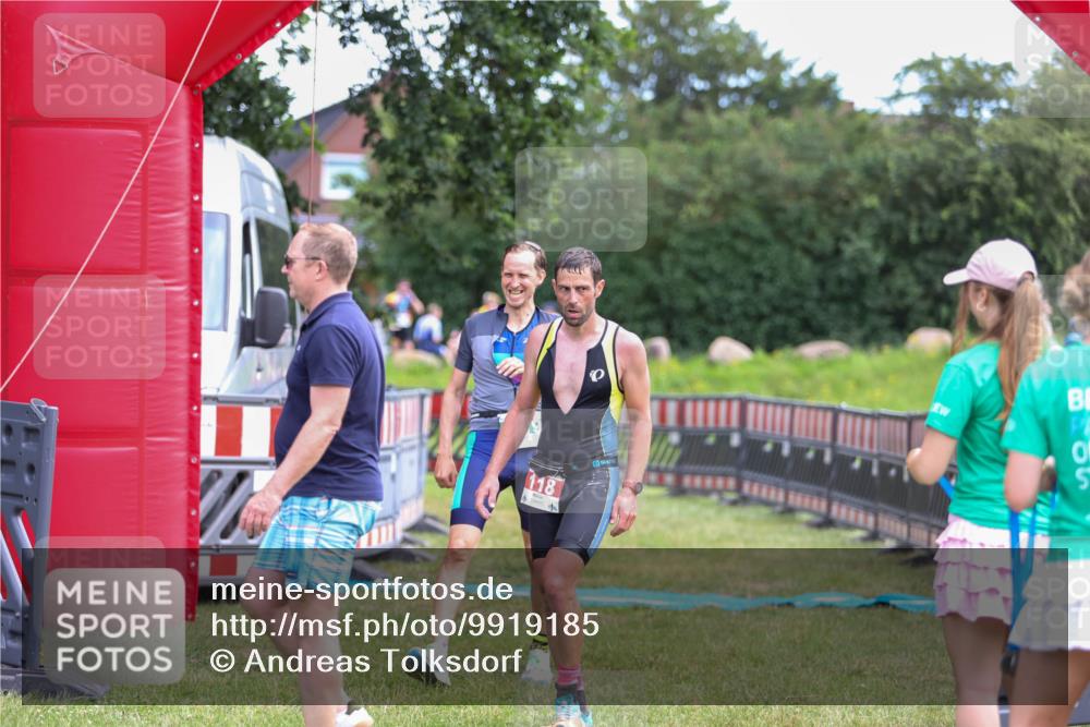 21.06.2026 - 29. Vierlanden-Triathlon Andreas Tolksdorf http://msf.ph/oto/9919185 21.06.2026 12:44:20 Ziel 118, 819 meine-sportfotos.de