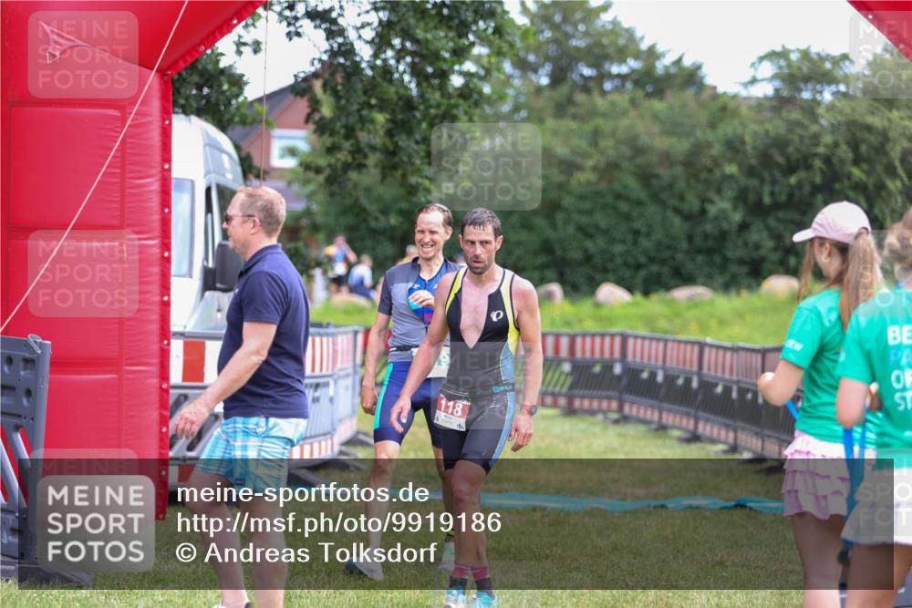 21.06.2026 - 29. Vierlanden-Triathlon Andreas Tolksdorf http://msf.ph/oto/9919186 21.06.2026 12:44:20 Ziel 118, 819 meine-sportfotos.de