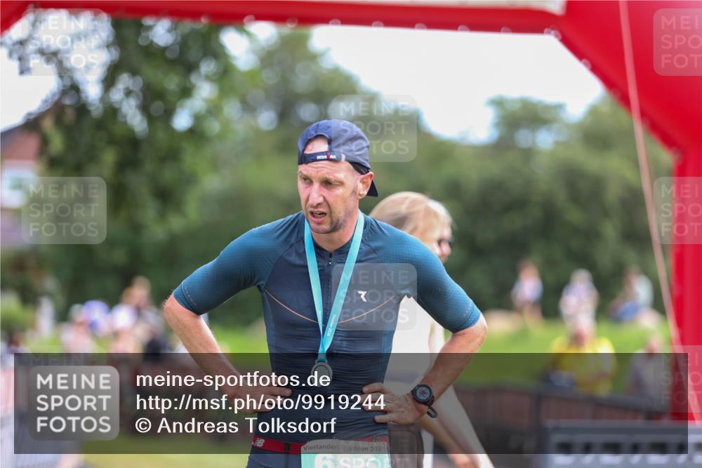 21.06.2026 - 29. Vierlanden-Triathlon Andreas Tolksdorf http://msf.ph/oto/9919244 21.06.2026 12:45:58 Ziel  meine-sportfotos.de