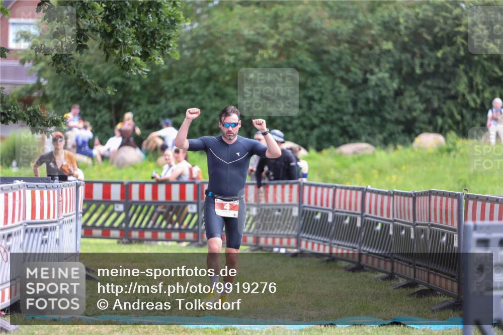 21.06.2026 - 29. Vierlanden-Triathlon Andreas Tolksdorf http://msf.ph/oto/9919276 21.06.2026 12:47:06 Ziel 4, 704 meine-sportfotos.de