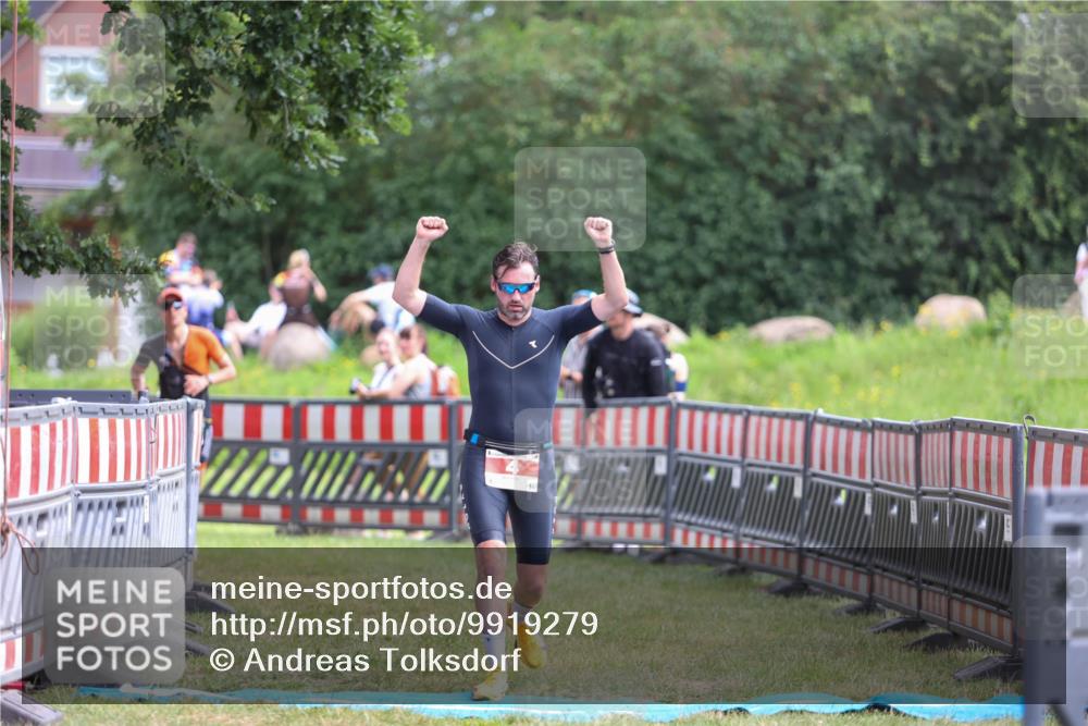 21.06.2026 - 29. Vierlanden-Triathlon Andreas Tolksdorf http://msf.ph/oto/9919279 21.06.2026 12:47:06 Ziel 4, 704 meine-sportfotos.de