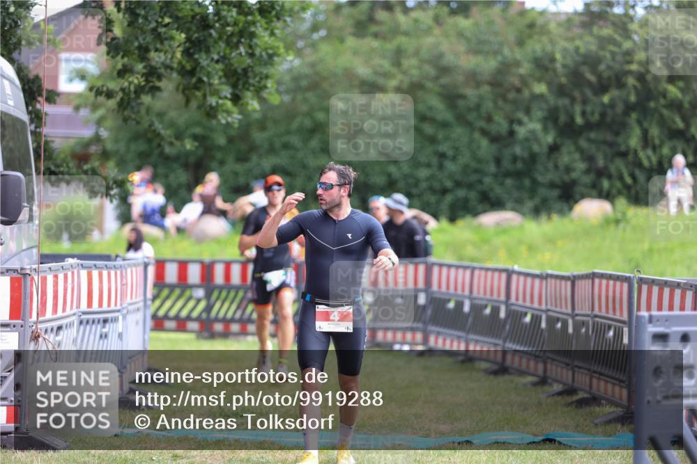 21.06.2026 - 29. Vierlanden-Triathlon Andreas Tolksdorf http://msf.ph/oto/9919288 21.06.2026 12:47:08 Ziel 4, 704 meine-sportfotos.de