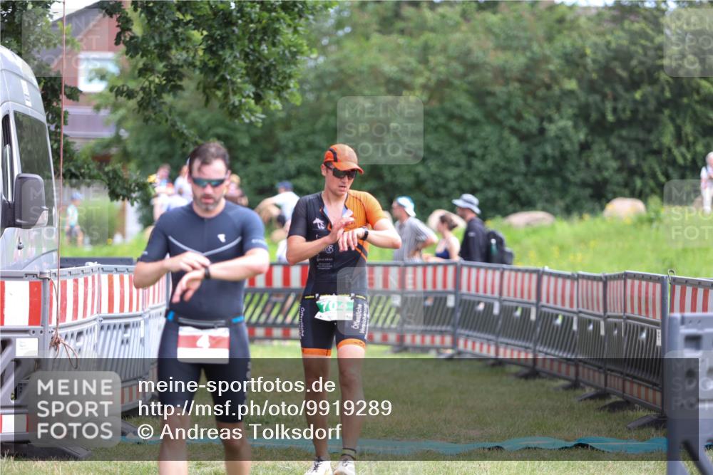 21.06.2026 - 29. Vierlanden-Triathlon Andreas Tolksdorf http://msf.ph/oto/9919289 21.06.2026 12:47:11 Ziel 4, 704 meine-sportfotos.de