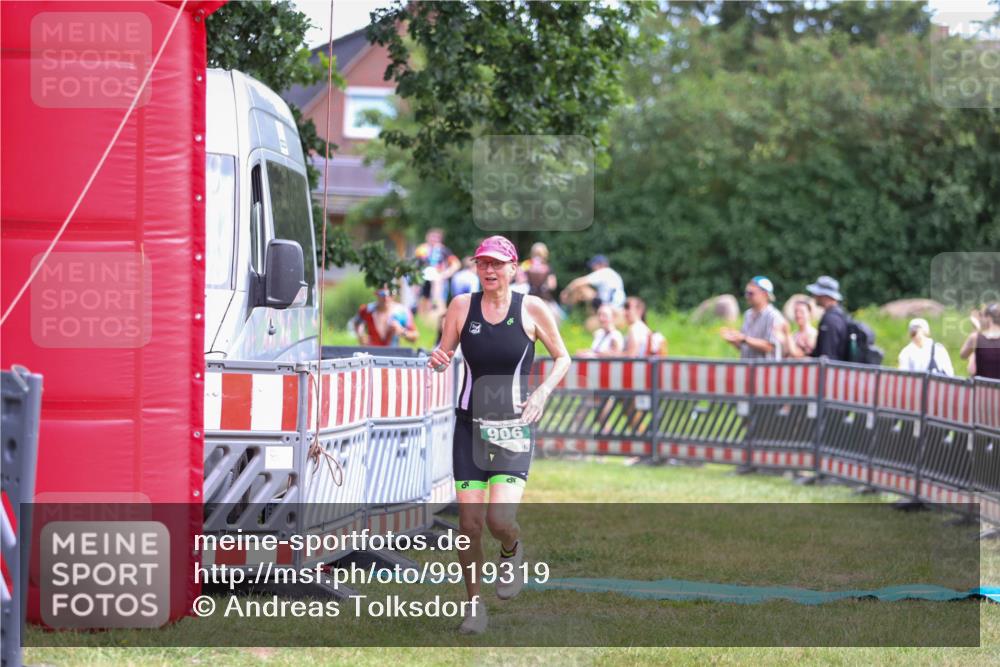 21.06.2026 - 29. Vierlanden-Triathlon Andreas Tolksdorf http://msf.ph/oto/9919319 21.06.2026 12:47:58 Ziel 197, 906 meine-sportfotos.de