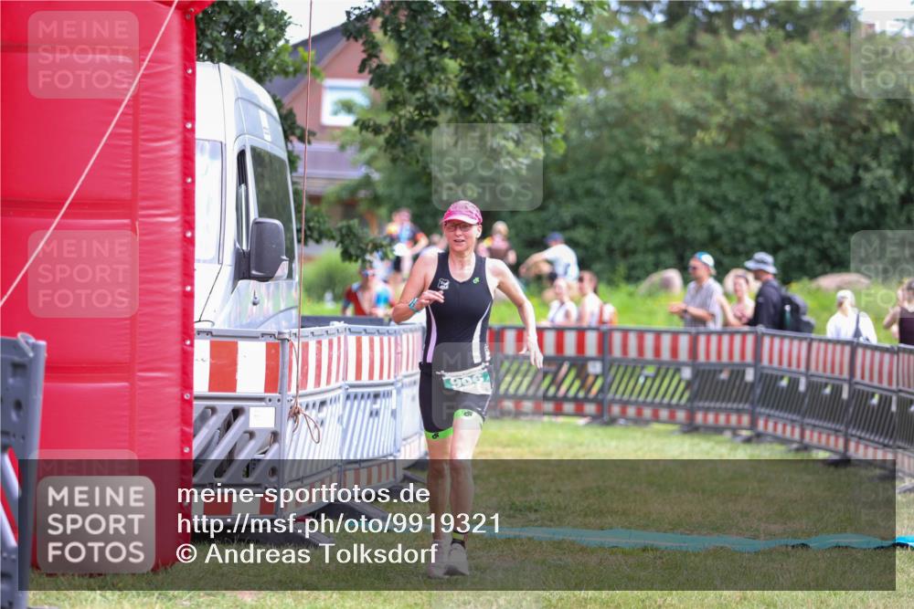 21.06.2026 - 29. Vierlanden-Triathlon Andreas Tolksdorf http://msf.ph/oto/9919321 21.06.2026 12:47:58 Ziel 197, 906 meine-sportfotos.de