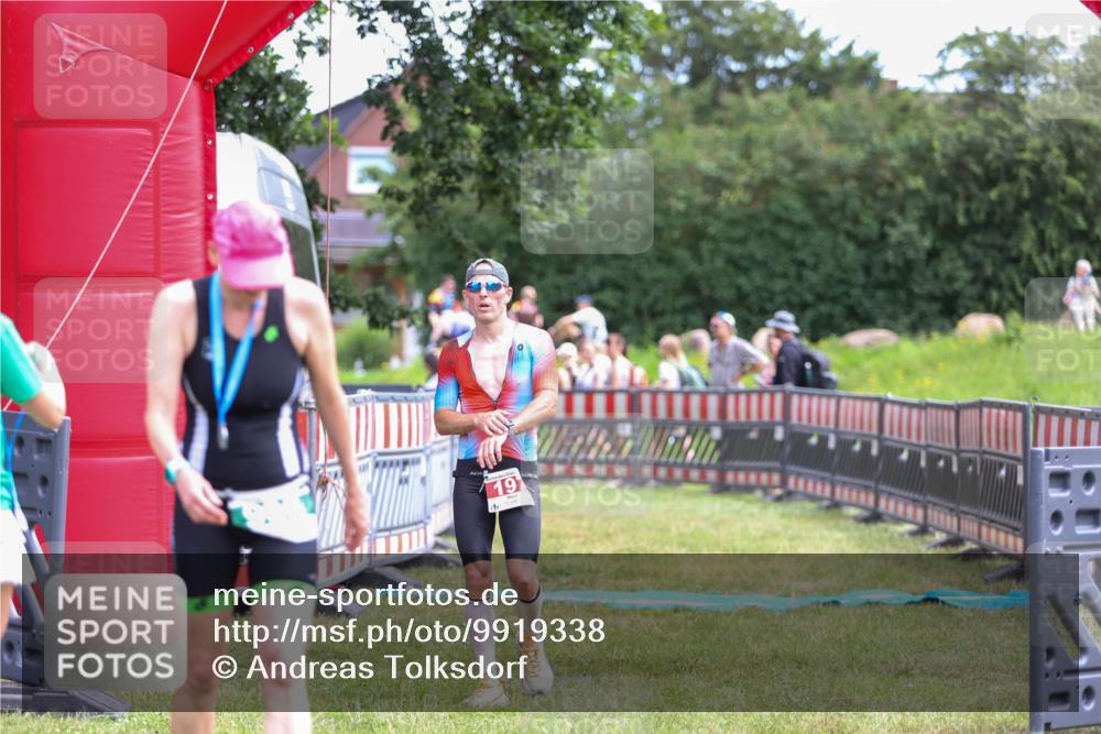 21.06.2026 - 29. Vierlanden-Triathlon Andreas Tolksdorf http://msf.ph/oto/9919338 21.06.2026 12:48:06 Ziel 197 meine-sportfotos.de