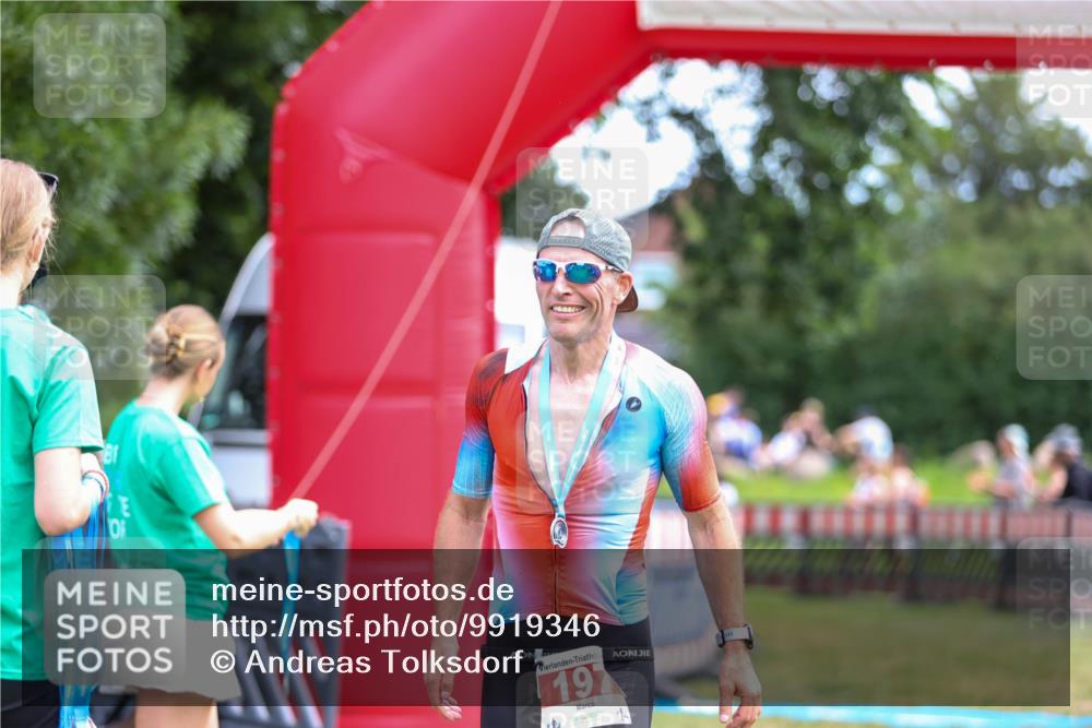 21.06.2026 - 29. Vierlanden-Triathlon Andreas Tolksdorf http://msf.ph/oto/9919346 21.06.2026 12:48:19 Ziel 13 meine-sportfotos.de
